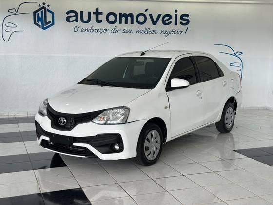TOYOTA ETIOS 1.5 XS SEDAN 16V FLEX 4P AUTOMÁTICO TOYOTA ETIOS 1.5 XS SEDAN 16V FLEX 4P AUTOMÁTICO